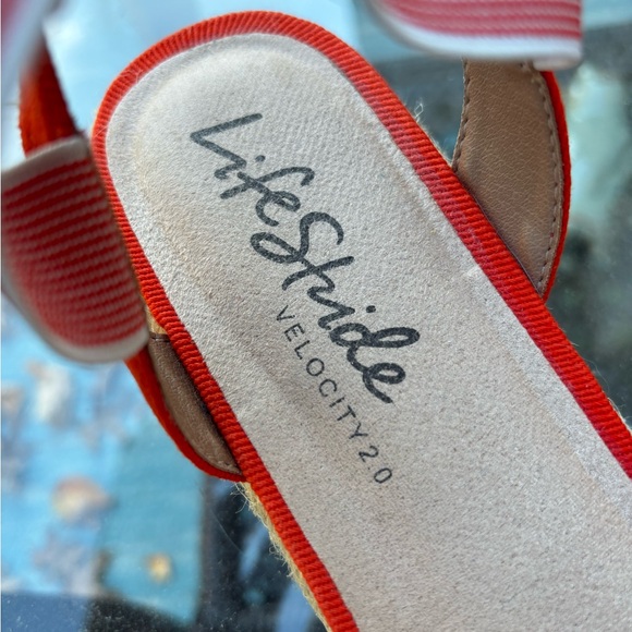 Lifestride Women's Kimmie Wedge Espadrilles - Picture 6 of 8